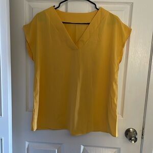 Cute yellow blouse!